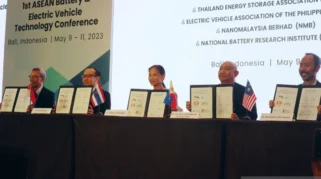 Dasep Ahmadi Raih Paten Baterai Internasional, Tanda Potensi EV Indonesia