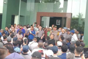 Demo Buruh Pakerin di BPJS Mojokerto Berlangsung Tertib, Penjelasan Kepala Cabang Titus Sti Hardianto