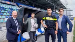 Den Bosch: Skandal Sepak Bola, Penangkapan Remaja Italia, dan Bosch Tampilkan AI di Hannover Messe