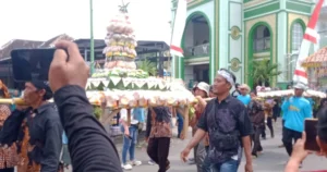 Desa Bakulan Lestarikan Tradisi Sedekah Bumi dengan Hiburan Tayub Semalam Suntuk