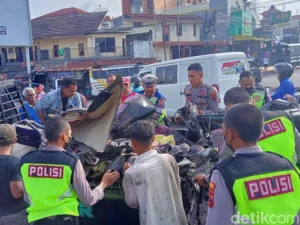 Detik-detik Kecelakaan Mematikan di Wonosobo, Bocah 6 Tahun Tertabrak Mobil Box