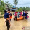 Di Tengah Luka Bencana, UT Hadir Langsung di Sungai Landia Bantu Warga Bangkit