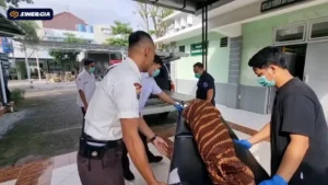 Diduga Tersetrum Saat Isi Daya HP, IRT Ponorogo Meninggal Dunia