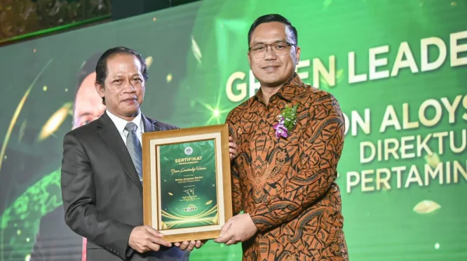 Dirut TMMIN Nandi Julyanto Raih Green Leadership Proper 2025