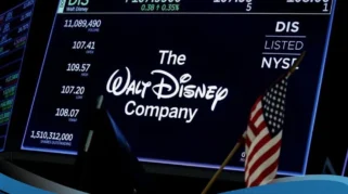 Disney Hadapi Pemotongan 1.000 Pekerja, Insiden Alligator, dan Tantangan Pasar Saham
