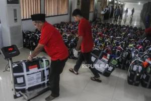 Distribusi Koper Haji Bondowoso Selesai dalam Dua Hari, 916 Calon Jemaah Terima Perlengkapan