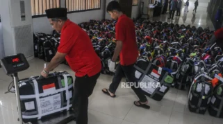 Distribusi Koper Haji Bondowoso Selesai dalam Dua Hari, 916 Calon Jemaah Terima Perlengkapan