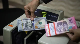 Dolar AS Menembus Rp17.000, Airlangga Hartarto Tegaskan Rupiah Tak Tertekan Sendirian