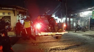 Dua Pengendara Motor Cedera Akibat Adu Banteng di Jalan Raya Jember, Genteng, Banyuwangi