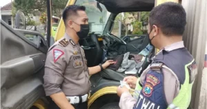 Dua Pria Tertangkap Bawa Puluhan Butir Obat Keras di Jalan TMP Taruna, Tangerang