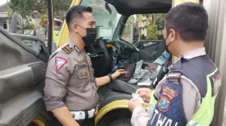 Dua Pria Tertangkap Bawa Puluhan Butir Obat Keras di Jalan TMP Taruna, Tangerang