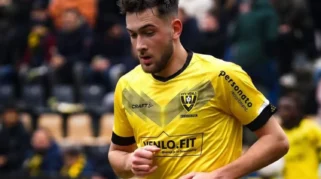 Eerste Divisie: Aturan Aneh Promosi, Insiden Penonton, dan Dampak Naturalitas Dean Zandbergen