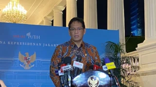 Ekonom Nilai Rencana Purbaya Tarik PNM dan Whoosh ke Kemenkeu Berisiko