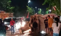 Enam Mobil Tabrakan di Bojonegoro Akibat Rem Truk Molen Rusak