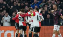 Feyenoord Gagal Menang, Kritik Tajam Mengguyur Tim di Tengah Kemenangan PSV