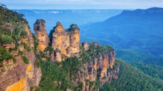 Film APEX Netflix Mendominasi Daftar Top 10 dengan Aksi Survival di Blue Mountains