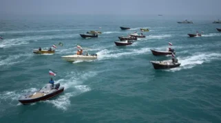 Foto: Potret Selat Hormuz Saat Ditutup Lagi Menambah Ketegangan Regional