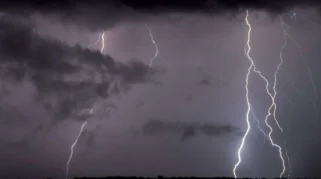 Gelombang panas di Bangladesh picu badai petir, 14 orang tewas