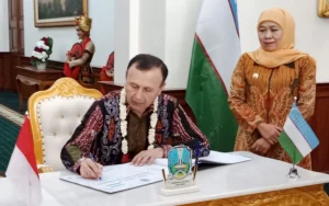 Gubernur Khofifah Dorong Kerja Sama Budaya dan Wisata Religi dengan Uzbekistan