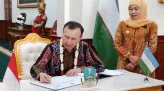 Gubernur Khofifah Dorong Kerja Sama Budaya dan Wisata Religi dengan Uzbekistan