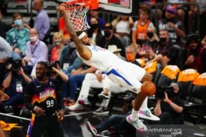 Gui Santos Bantu Warriors Menang atas Clippers dalam Play-In NBA, Lolos Hadapi Suns