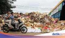 Gunungan Sampah di Pasar Induk Kramat Jati Akhirnya Terangkat, Pasar Kini Bersih