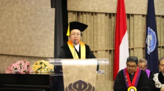 Guru Besar UI Ani Widyani Soetjipto Kritik Penyangkalan Negara atas Fakta Pemerkosaan Massal 1998