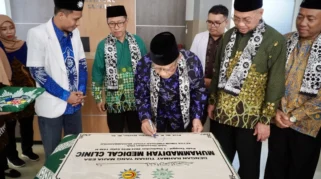 Haedar Nashir Resmikan Enam AUM PCM Gubeng di Surabaya