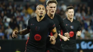 Hansi Flick Siapkan Barcelona untuk Tantangan Besok di Celta Vigo