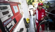 Harga BBM Nonsubsidi Naik, Pertamax Turbo Tembus Rp19.400 per Liter