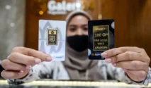 Harga Emas Hari Ini Anjlok: Antam, UBS, dan Galeri24 Serentak Turun