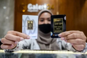Harga Emas Hari Ini Anjlok: Antam, UBS, dan Galeri24 Serentak Turun