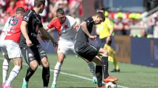 Hradec Králové vs Slavia Praha Berakhir 1-1, Van Buren dan Prekop Gagal Rayakan Gol