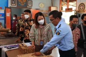 Ika Yusanti Tinjau Lapas Banyuwangi, Pastikan Kunjungan Lebaran Aman dan Nyaman