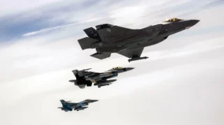 IRGC Klaim Tembak Jatuh Dua Jet Tempur AS, Termasuk F-35 Kedua