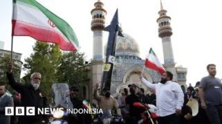 Israel Ingatkan Warga Iran Hindari Rel Kereta Menjelang Potensi Serangan Baru