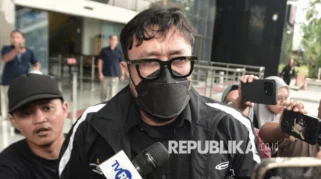 Istri Ono Surono Selesai Diperiksa KPK, Dicecar 16 Pertanyaan