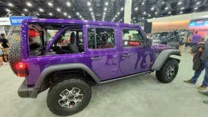 Jeep Luncurkan Wrangler dan Gladiator 2026 dengan Warna Reign Eksklusif di 4x4 Day