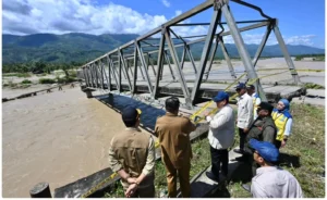 Jembatan Putus di Pante Kera, Warga Kesulitan Akses