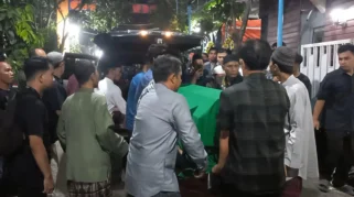 Jenazah Nur Ainia Tiba di Rumah Duka, Tangis Keluarga Pecah
