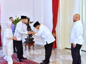 Jokowi Hadiri Open House Prabowo di Istana, Katakan Hanya Silaturahmi