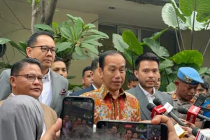 Jokowi Siap Buka Ijazah SD hingga Sarjana, Kasus Tetap Dilanjutkan di Pengadilan