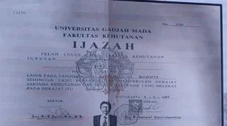 Jokowi Tegaskan Ijazah Asli, Foto Wisuda Dijadikan Bukti di Sidang CLS Solo