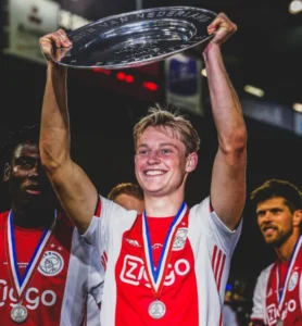 Jong Ajax Terkendala di Eredivisie Belanda, De Jong Turun Sementara Membela Ketenaran Klub