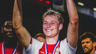 Jong Ajax Terkendala di Eredivisie Belanda, De Jong Turun Sementara Membela Ketenaran Klub