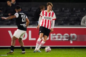 Jong PSV dan Persaingan Divisi Keuken Kampioen: Kemenangan, Cedera, dan Dampak pada Pilihan Nasional