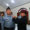 Kalapas Banyuwangi Lantik 30 Pegawai dengan Tanda Pangkat Baru, Tekankan Tanggung Jawab Lebih Tinggi