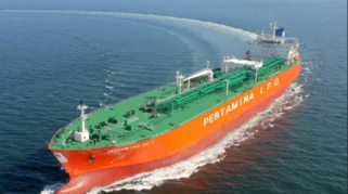 Kapal LPG Pertamina Siap Menyalurkan Energi ke Daerah Terpencil