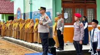 Kapolres Ajak Pelajar Isi Waktu Luang dengan Olahraga di Situbondo