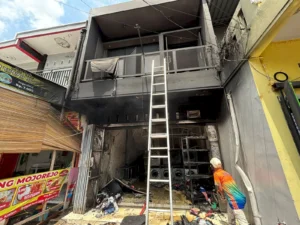 Kebakaran Ruko Cat di Marelan, Satu Wanita Tewas dan Tiga Penghuni Diselamatkan